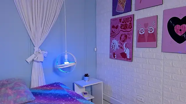 Hannahpage online show from 11/10/25, 12:04