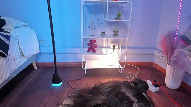 Hannahpage online show from 02/09/26, 12:31