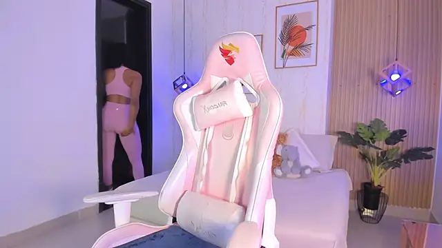 Ayleen Dunkan online show from 01/14/26, 01:17