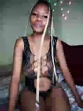 Seductive Yellow Titties online show from 02/13/26, 02:40