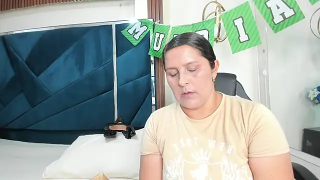 KikaDuque online show from 07/05/26, 06:59