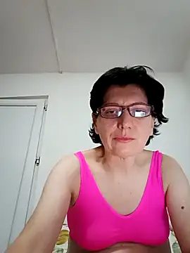 Snapshot of Vera_Elle chatting on 10/21/25, 06:19 Vera Elle online show from 10/21/25, 06:19