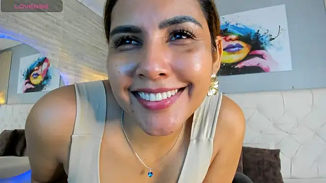 Snapshot of scarletbaker_ chatting on 04/30/26, 10:25 scarletbaker online show from 04/30/26, 10:25