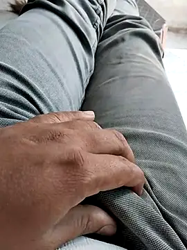 Snapshot of hunk28_6 chatting on 10/17/25, 06:05 hunk28 6 online show from 10/17/25, 06:05