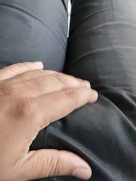 Snapshot of hunk28_6 chatting on 10/20/25, 08:26 hunk28 6 online show from 10/20/25, 08:26