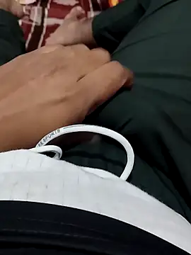 Snapshot of hunk28_6 chatting on 10/28/25, 06:43 hunk28 6 online show from 10/28/25, 06:43