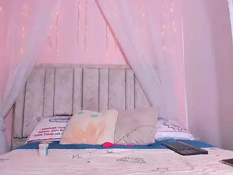 Rachellcooperrr online show from 10/07/25, 08:39