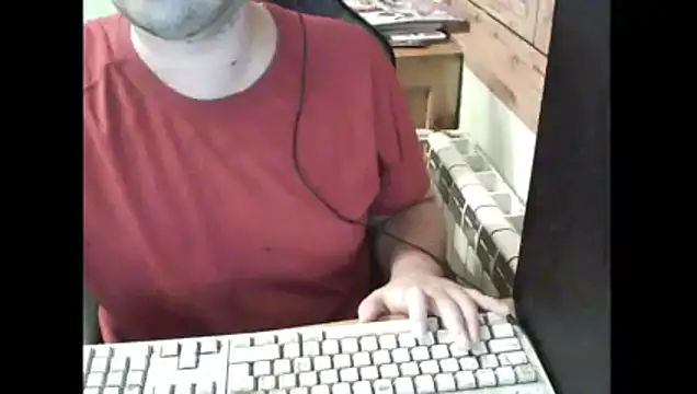 Snapshot of BENDER_50000 chatting on 01/16/26, 12:14 BENDER 50000 online show from 01/16/26, 12:14