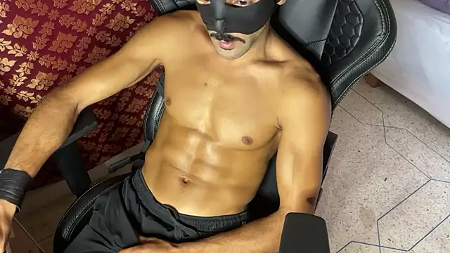 JUSTFORRICH online show from 10/24/25, 02:24