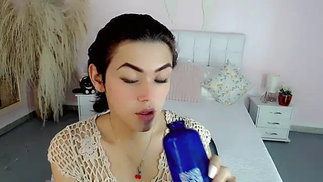 nathalialoes1 online show from 12/21/25, 06:37