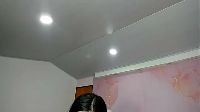 milk candy18 online show from 10/31/25, 11:39