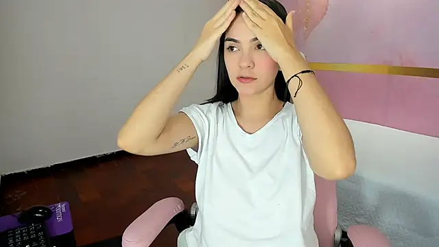 milk candy18 online show from 11/05/25, 10:48