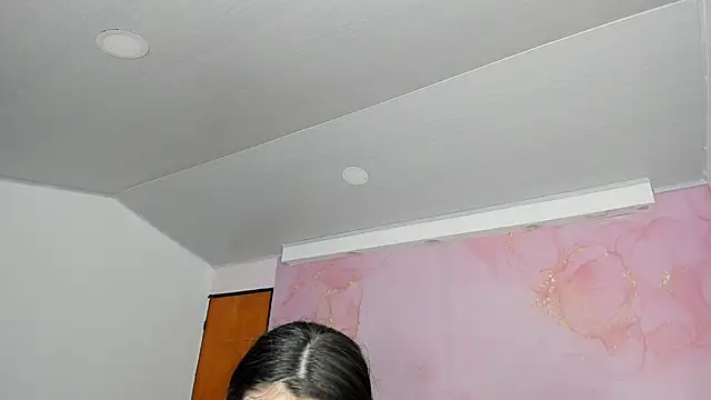 milk candy18 online show from 11/07/25, 10:48