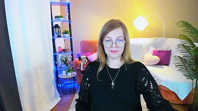 YourUniverser online show from 11/16/25, 09:37