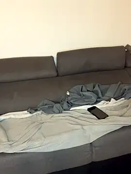 Snapshot of Lesamantssexy chatting on 10/27/25, 07:40 Lesamantssexy online show from 10/27/25, 07:40