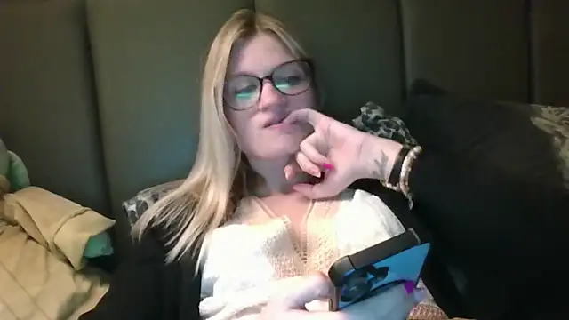 Lesamantssexy online show from 04/04/26, 08:50