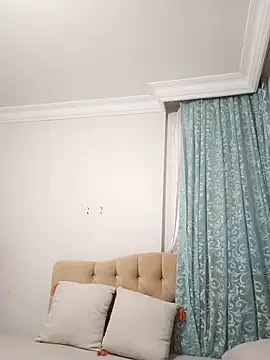 zerdaliii online show from 09/17/25, 09:05