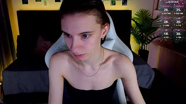 kaleriyaa  online show from 11/23/25, 01:27