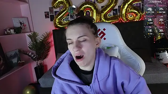 kaleriyaa  online show from 12/21/25, 01:24