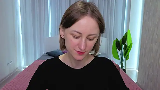 LuluChiiii online show from 10/12/25, 10:47