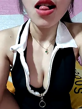 Snapshot of Ingrid428 chatting on 05/08/26, 03:01 Ingrid428 online show from 05/08/26, 03:01