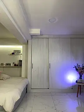 HellennScott online show from 09/30/25, 11:43