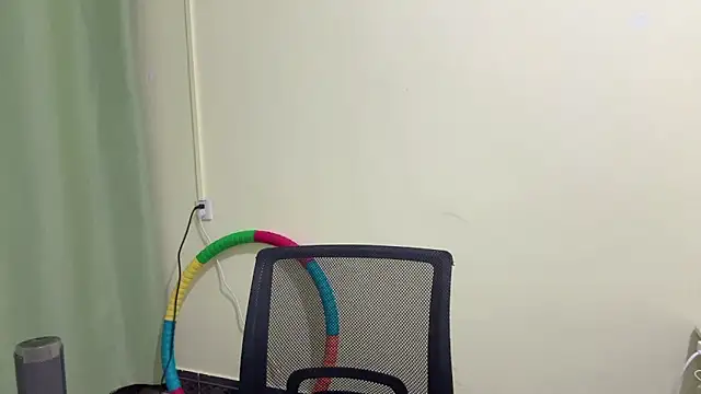 Nicole-13 online show from 12/18/25, 12:33