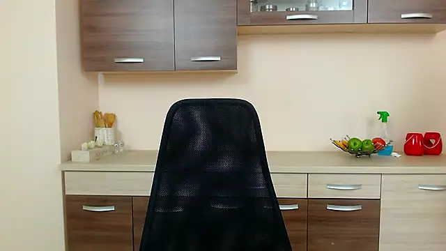 Julia Jae online show from 11/04/25, 07:40