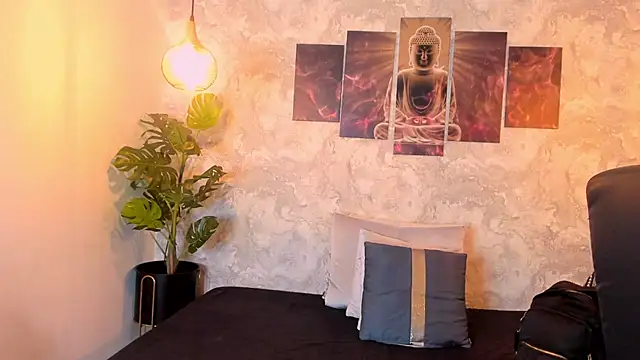 aitana baker  online show from 11/26/25, 07:15