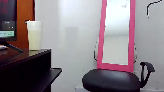 felipecams123 online show from 11/30/25, 02:15