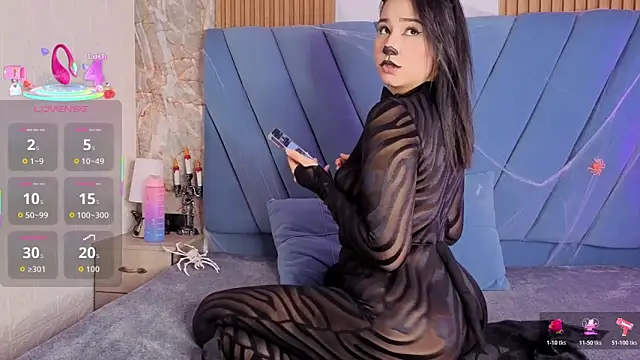 nathalia koch  online show from 10/27/25, 08:24