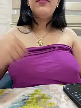 Snapshot of Bold-arabic-vibes chatting on 02/02/26, 10:52 Bold-arabic-vibes online show from 02/02/26, 10:52