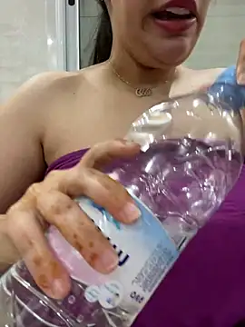 Snapshot of Bold-arabic-vibes chatting on 02/14/26, 09:33 Bold-arabic-vibes online show from 02/14/26, 09:33