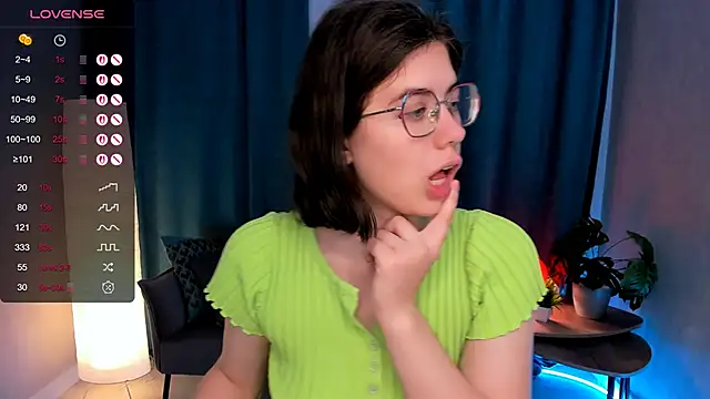 BellaCaress online show from 10/03/25, 07:16