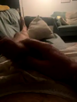 Snapshot of Bigtitsloveshow chatting on 10/16/25, 01:28 Bigtitsloveshow online show from 10/16/25, 01:28