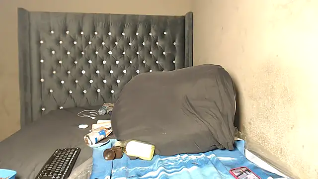 Kikie23 online show from 10/13/25, 12:43