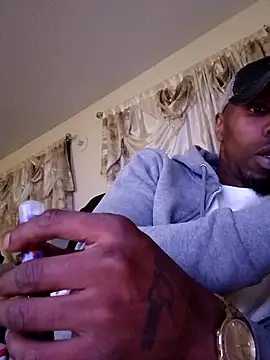 Snapshot of lathadon chatting on 04/08/26, 03:39 lathadon online show from 04/08/26, 03:39