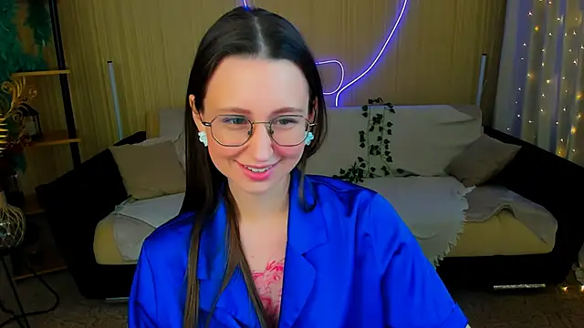 YourLovellyStory online show from 02/08/26, 04:21