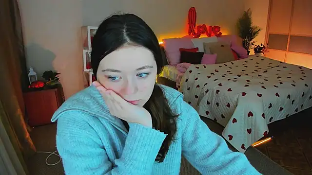 AlluringLookk online show from 02/15/26, 04:09