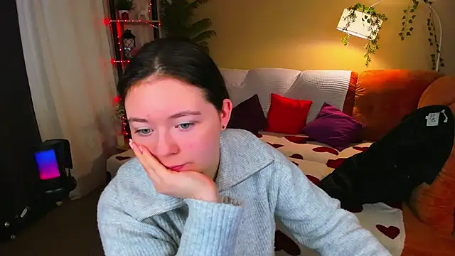 AlluringLookk online show from 04/11/26, 04:28