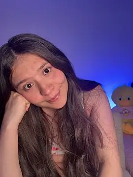 Snapshot of Emilyybennet_ chatting on 06/23/26, 03:04 Emilyybennet online show from 06/23/26, 03:04