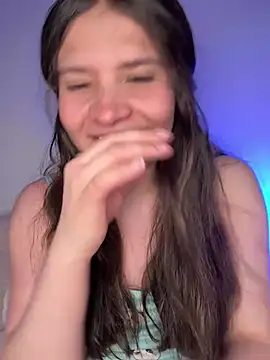 Snapshot of Emilyybennet_ chatting on 07/18/26, 03:11 Emilyybennet online show from 07/18/26, 03:11