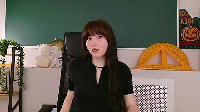 VanessaFields online show from 10/28/25, 03:04