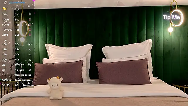 VanessaFields online show from 02/05/26, 03:05