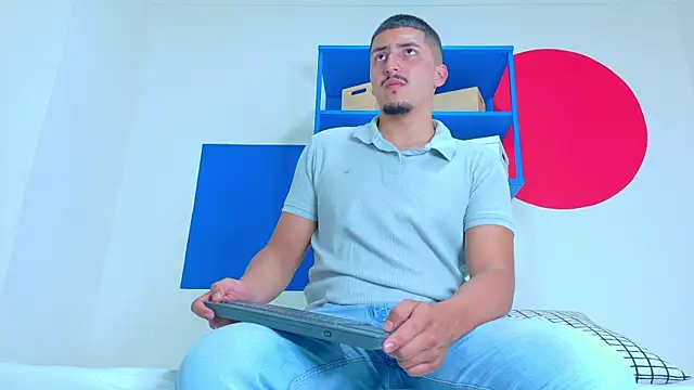 MrFox   online show from 09/22/25, 07:27