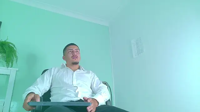 MrFox   online show from 10/02/25, 12:01