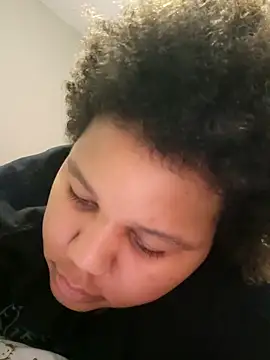 chocolate bella online show from 09/24/25, 04:10