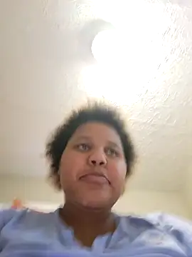 chocolate bella online show from 09/30/25, 08:25