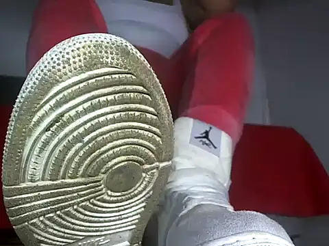 Snapshot of findomlatin chatting on 02/07/26, 03:43 findomlatin online show from 02/07/26, 03:43