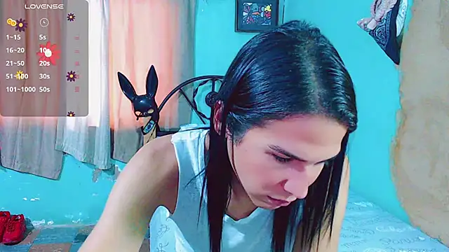 Snapshot of Azley_sweet chatting on 01/12/25, 12:23 Azley sweet online show from 01/12/25, 12:23